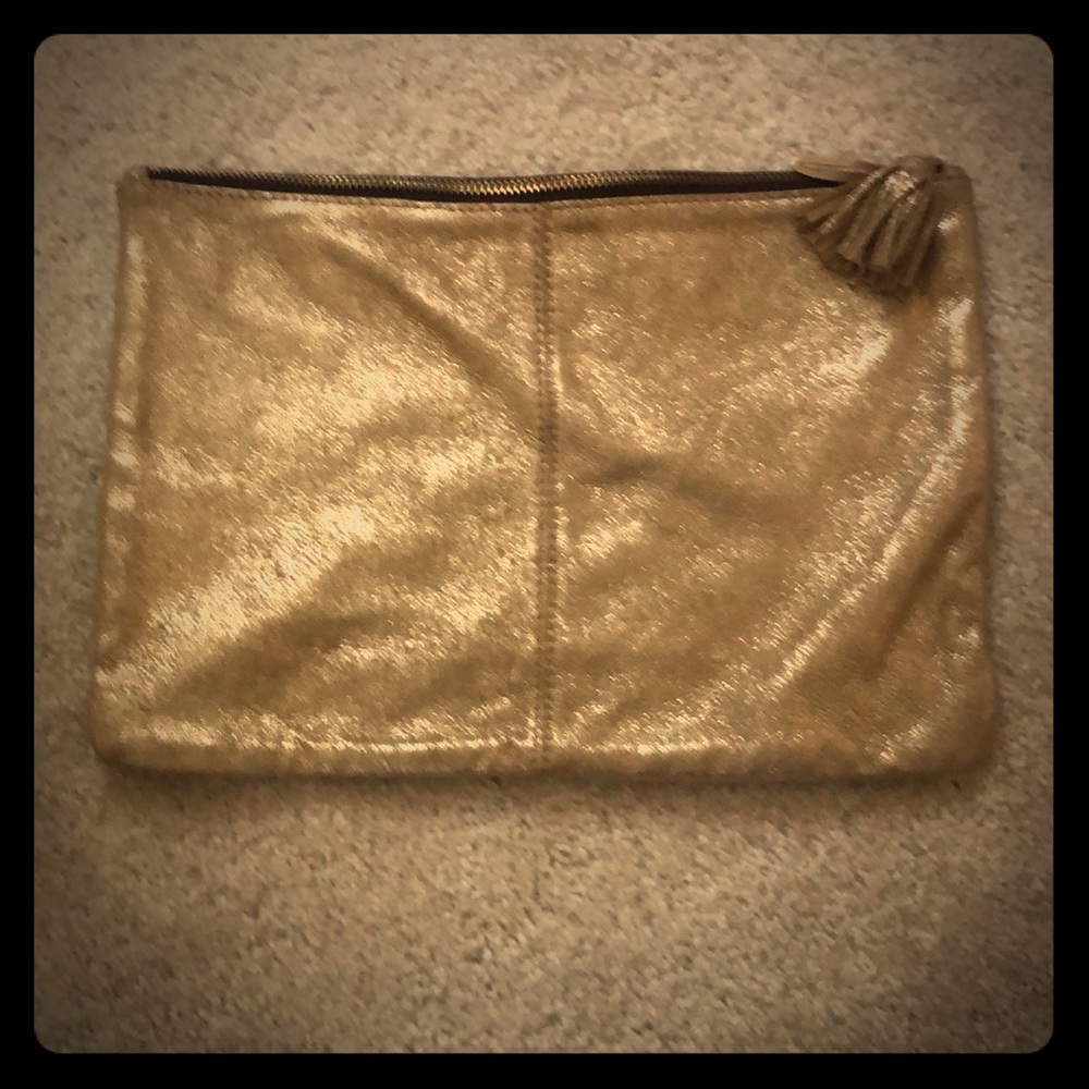 Gold clutch
